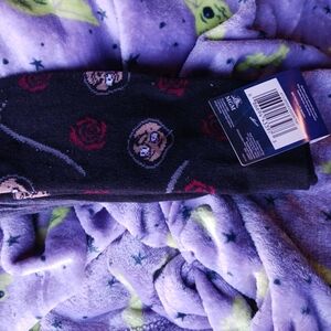 Addams Family Socks Sz 10 - 13 Shoe Size 6 1/2 -12 Black & Grey 2 Pairs uni MGM